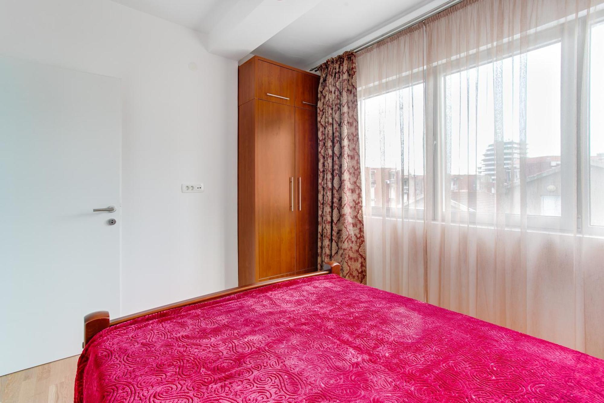 Apartments Lora 13.Jula, 15 ブドヴァ エクステリア 写真